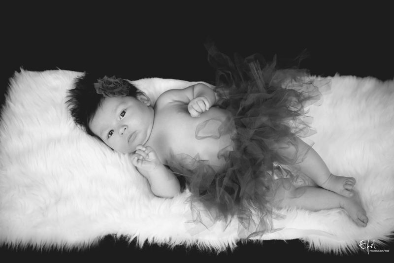 Photos de naissance La Batie Neuve - bébé 2 mois - Gap