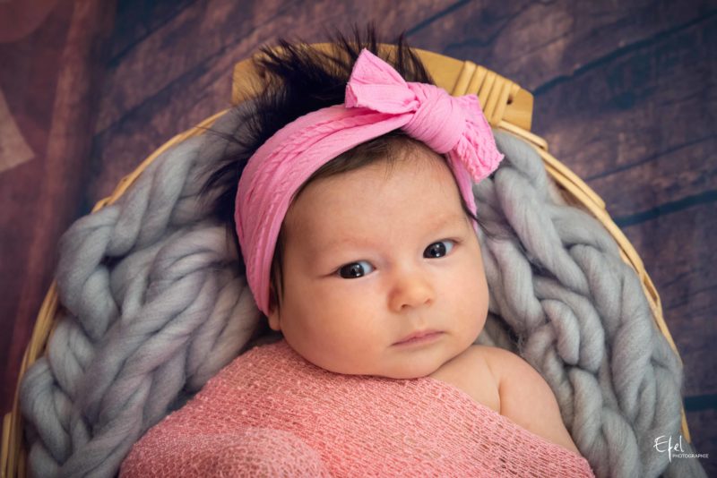 photographe naissance briançon bébé fille avec tutu