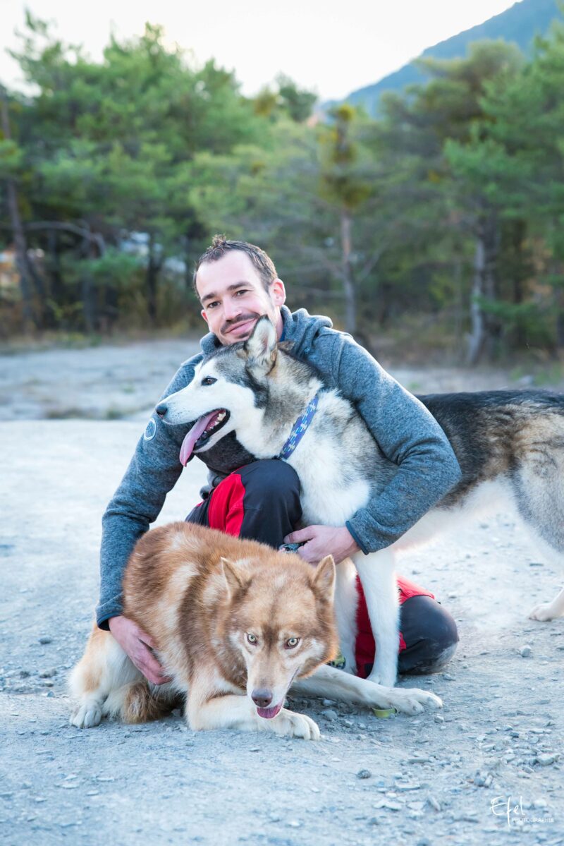 photo musher et ses chiens photographe REMOLLON
